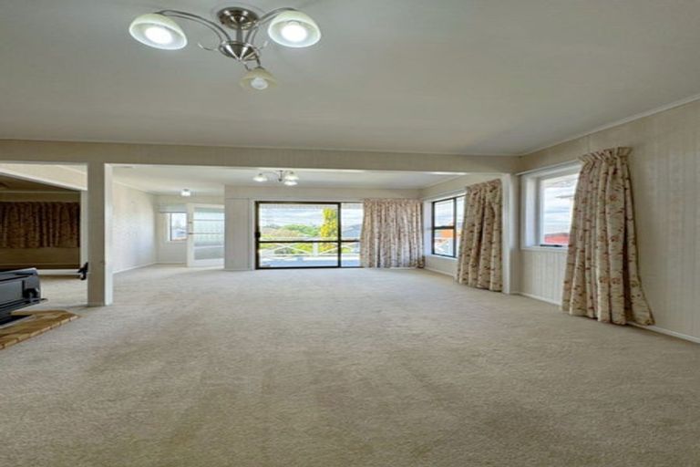 Photo of property in 29 Toru Street, Te Atatu Peninsula, Auckland, 0610