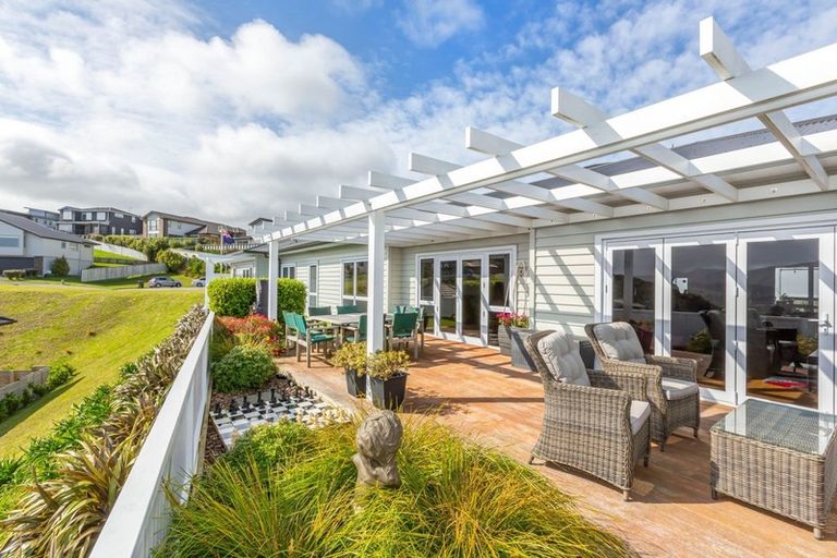 Photo of property in 9 Ships Cove, Whitby, Porirua, 5024