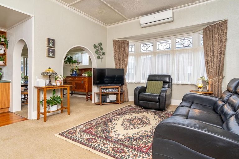 Photo of property in 360 Bay View Road, Saint Clair, Dunedin, 9012