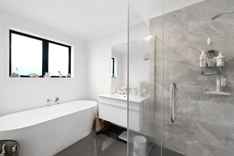 Photo of property in 52 Norfolk Drive, Cambridge, 3434