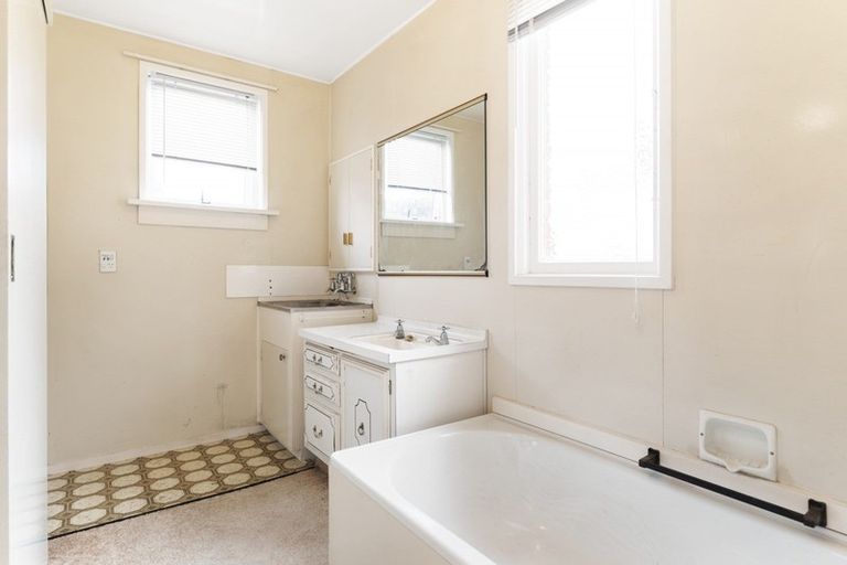 Photo of property in 34b Bay View Road, South Dunedin, Dunedin, 9012