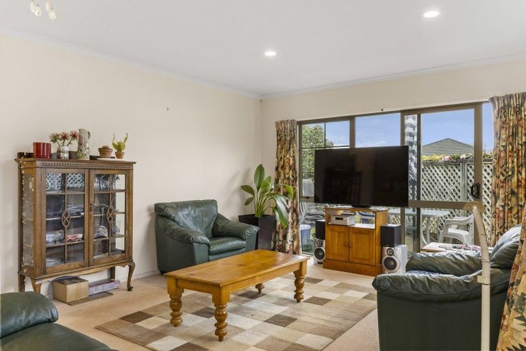 Photo of property in 31 Lakeridge Close, Rangatira Park, Taupo, 3330