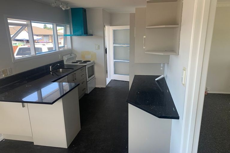 Photo of property in 109 Universal Drive, Henderson, Auckland, 0610