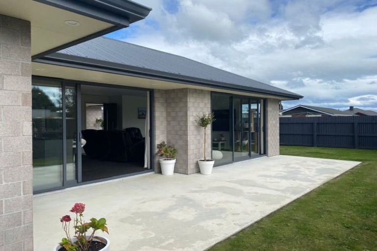 Photo of property in 40 Queen Street, Winton, 9720