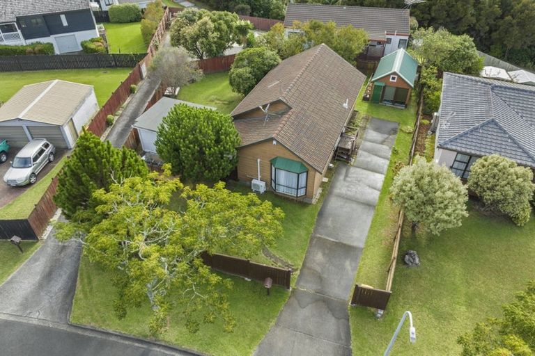 Photo of property in 6 Coubray Place, Botany Downs, Auckland, 2010