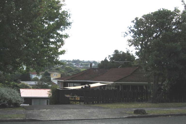 Photo of property in 43 Stapleford Crescent, Browns Bay, Auckland, 0630