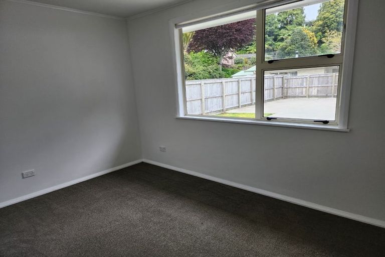 Photo of property in 132 Huatoki Street, Frankleigh Park, New Plymouth, 4310