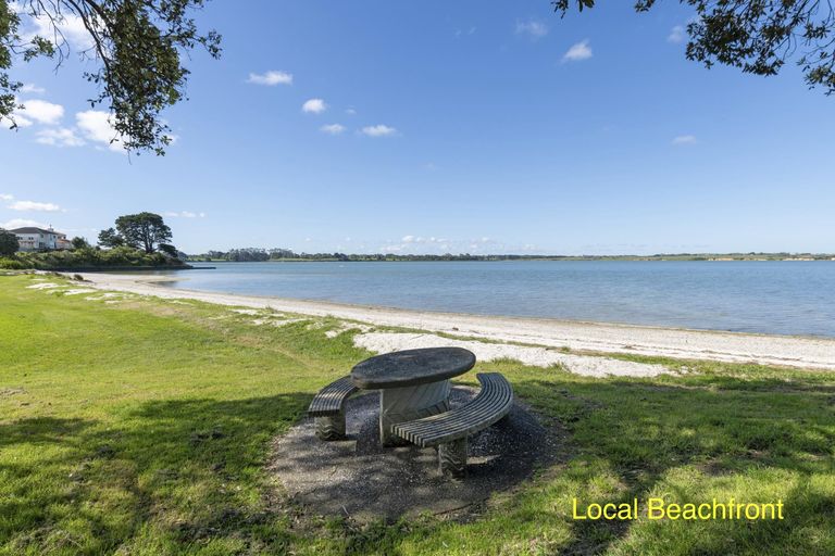 Photo of property in 1/16 Dalmahoy Place, Wattle Downs, Auckland, 2103