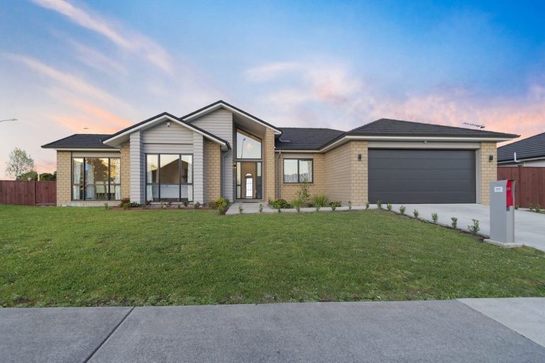 Photo of property in 26 Paso Fino Crescent, Karaka, Papakura, 2113
