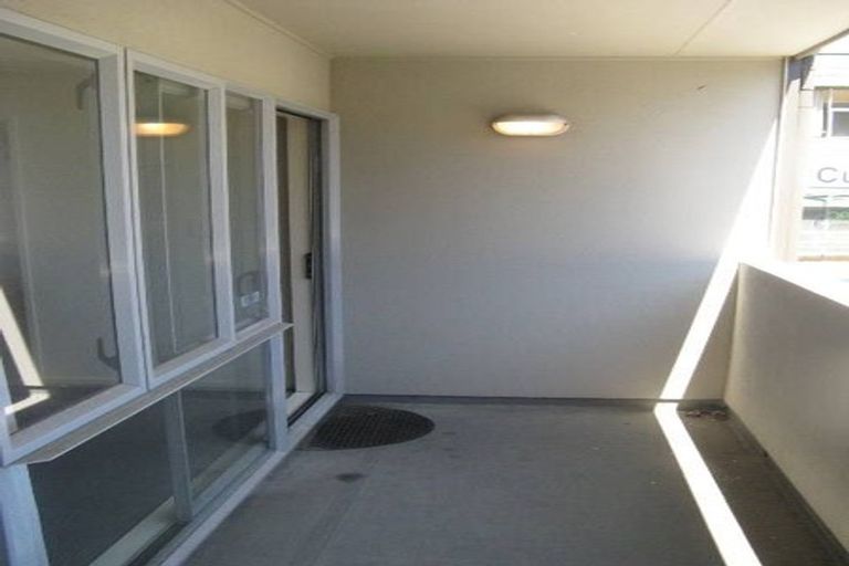 Photo of property in 4/27 Drummond Street, Mount Cook, Wellington, 6021