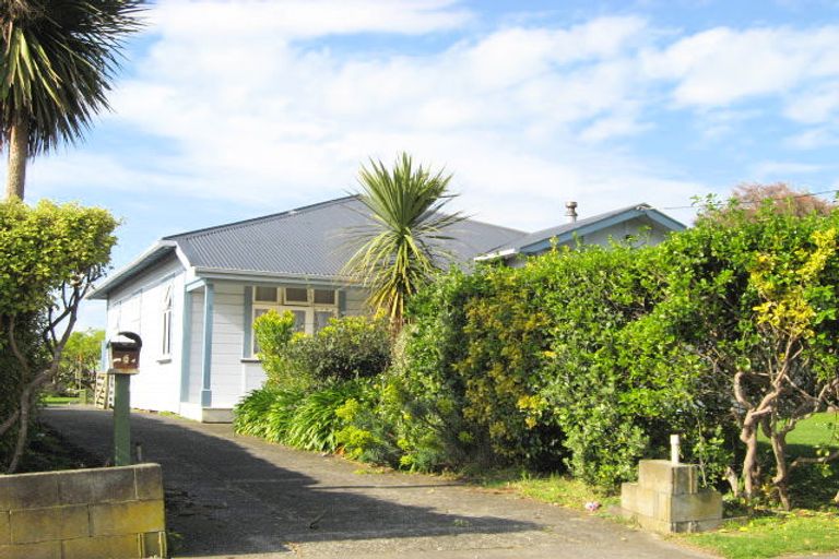 Photo of property in 6 Kings Avenue, Gonville, Whanganui, 4501