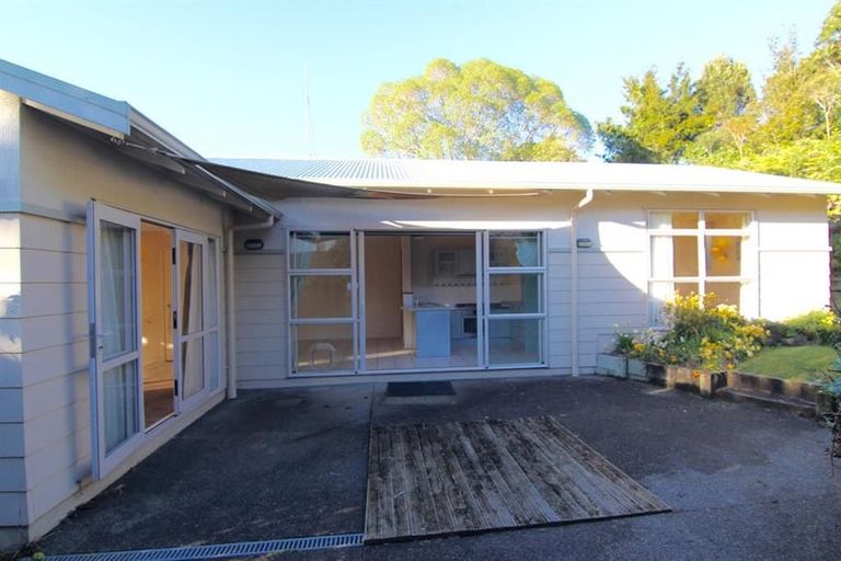 Photo of property in 20 Cinnabar Place, Westgate, Auckland, 0614