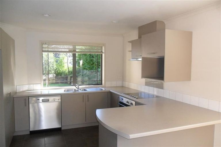 Photo of property in 20e Waione Avenue, Te Atatu Peninsula, Auckland, 0610