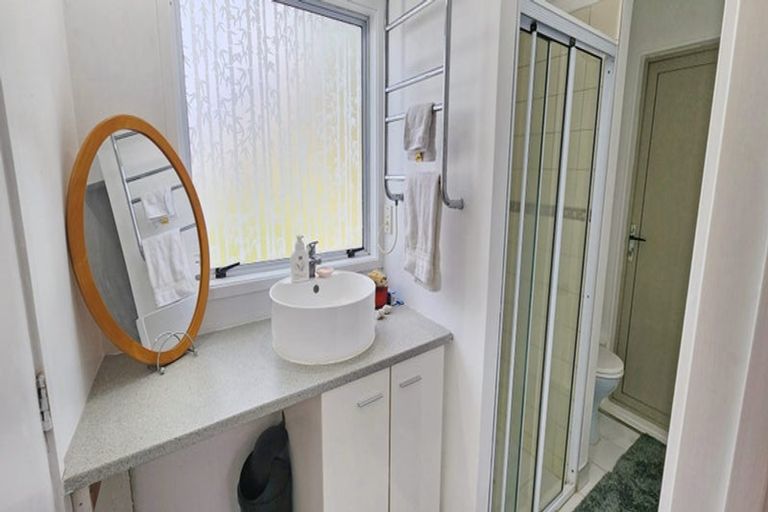 Photo of property in 2/3 Centorian Drive, Windsor Park, Auckland, 0632