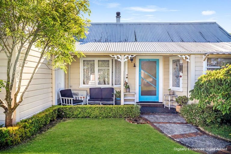 Photo of property in 6 Gibson Street, Aramoho, Whanganui, 4500