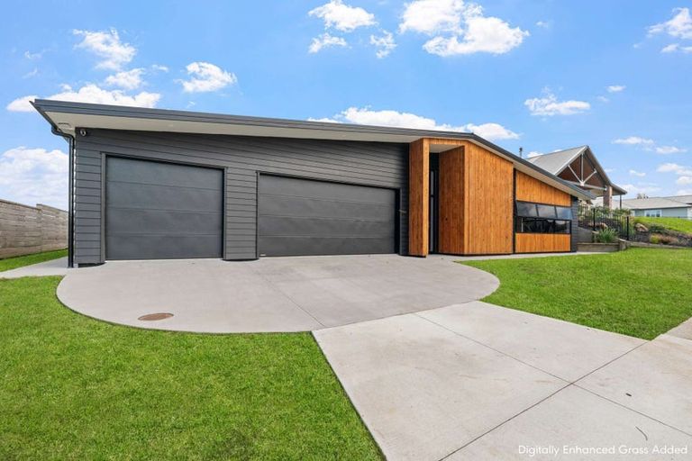 Photo of property in 6 Trevor Mcmiken Drive, Patumahoe, 2679