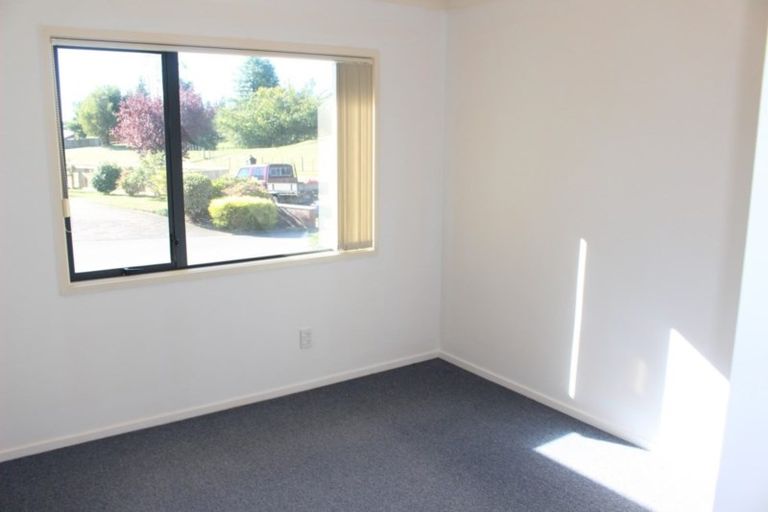 Photo of property in 47 Kiddle Drive, Hilltop, Taupo, 3330