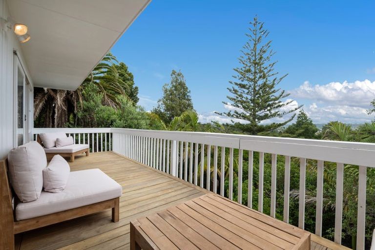 Photo of property in 2/35a Rangatira Road, Beach Haven, Auckland, 0626
