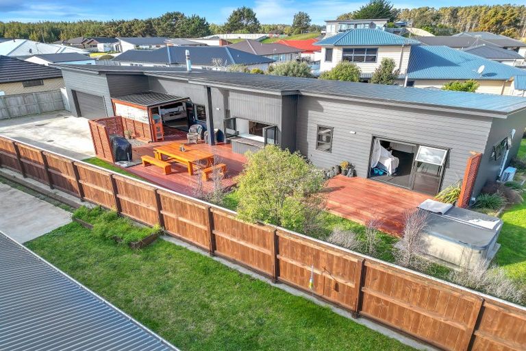 Photo of property in 20 Forbes Road, Foxton Beach, Foxton, 4815