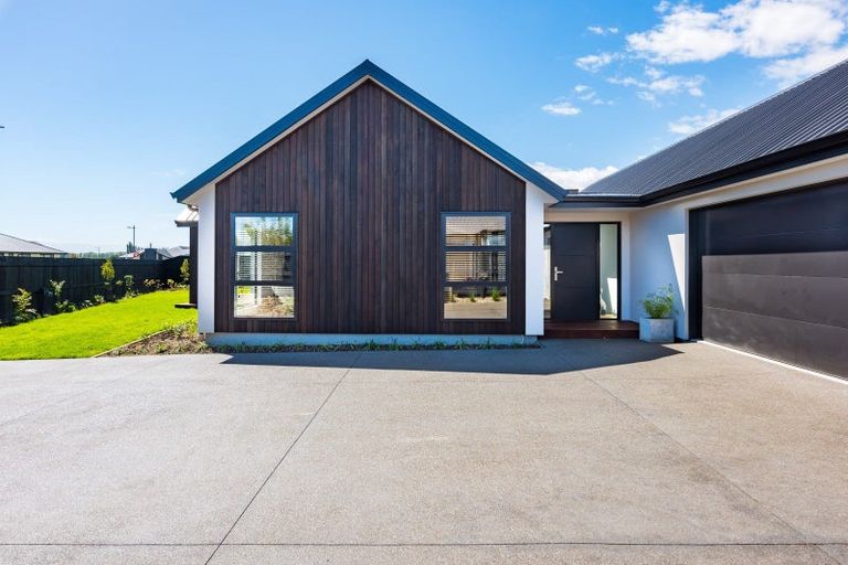 Photo of property in 30 Nikau Drive, Redwoodtown, Blenheim, 7201