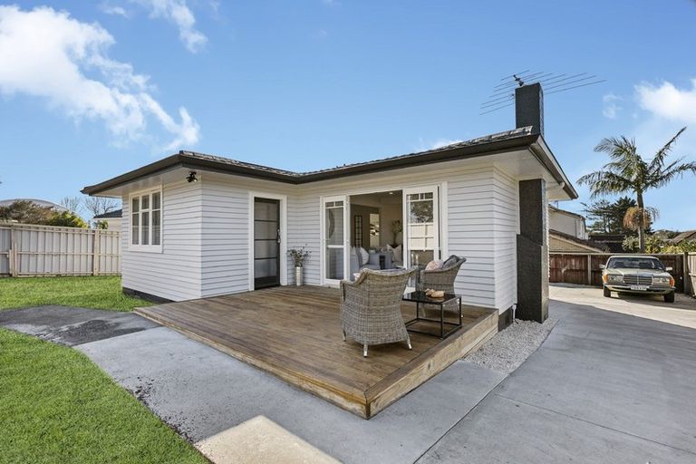 Photo of property in 16 Botany Road, Howick, Auckland, 2010