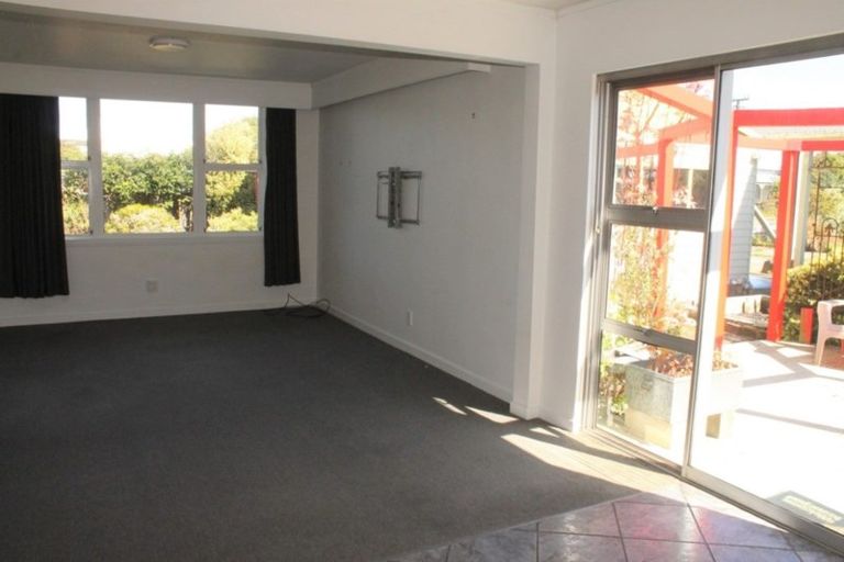 Photo of property in 35 Romilly Street, Westport, 7825