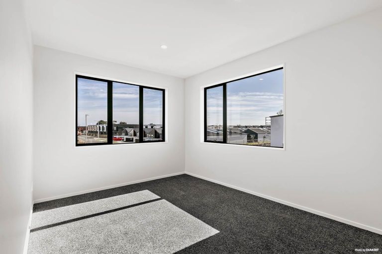 Photo of property in 40 Te Aparangi Road, Papakura, 2110