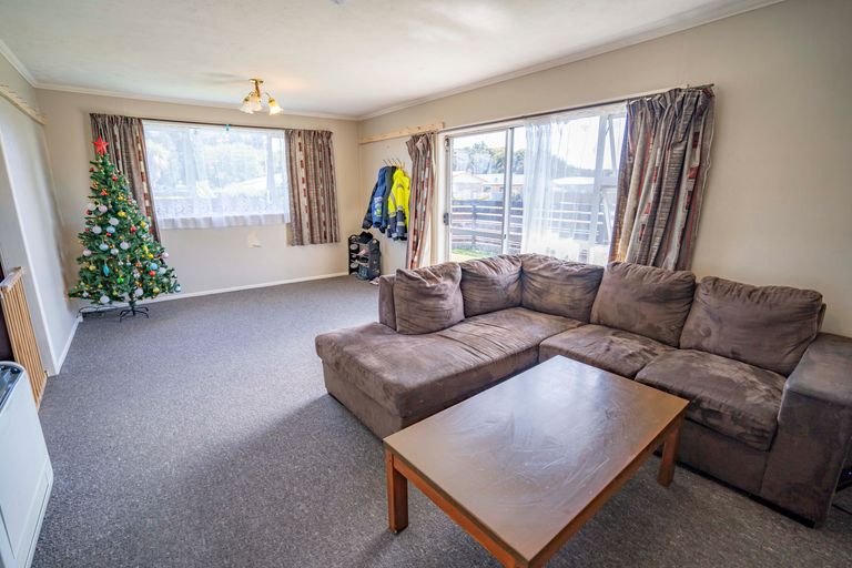 Photo of property in 54 Paisley Street, Kew, Invercargill, 9812