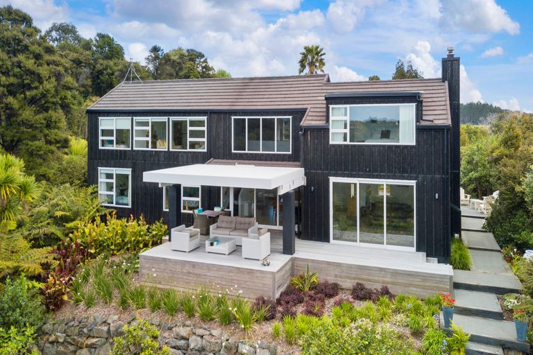 Photo of property in 14 Creek Street, Sandspit, Warkworth, 0982