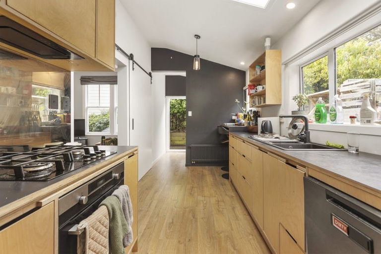 Photo of property in 11 Danube Street, Island Bay, Wellington, 6023