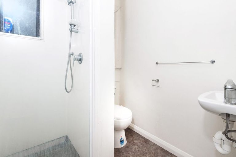 Photo of property in 27 Chesterton Street, Johnsonville, Wellington, 6037