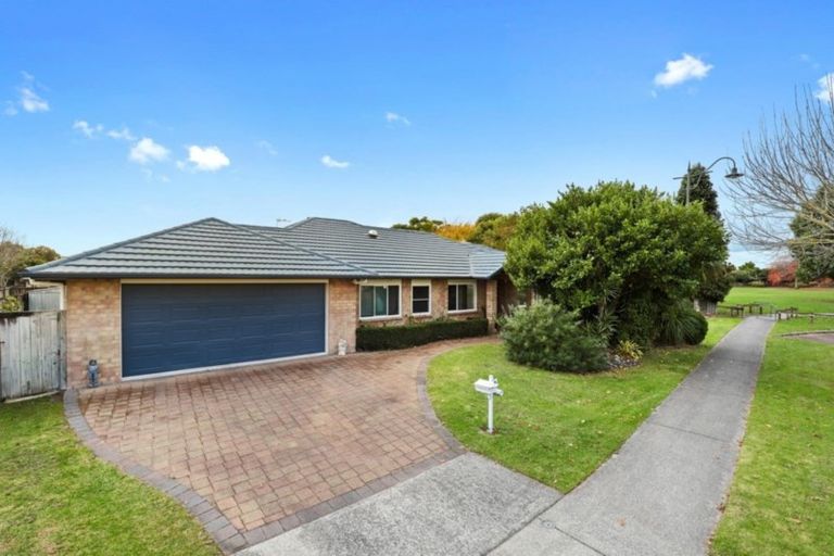 Photo of property in 25 Farringdon Avenue, Rototuna North, Hamilton, 3210