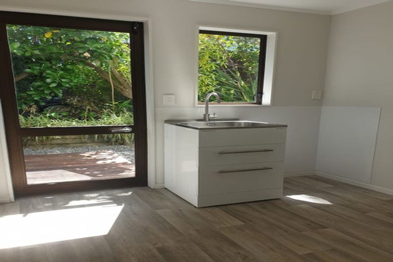 Photo of property in 127 Winara Avenue, Waikanae, 5036