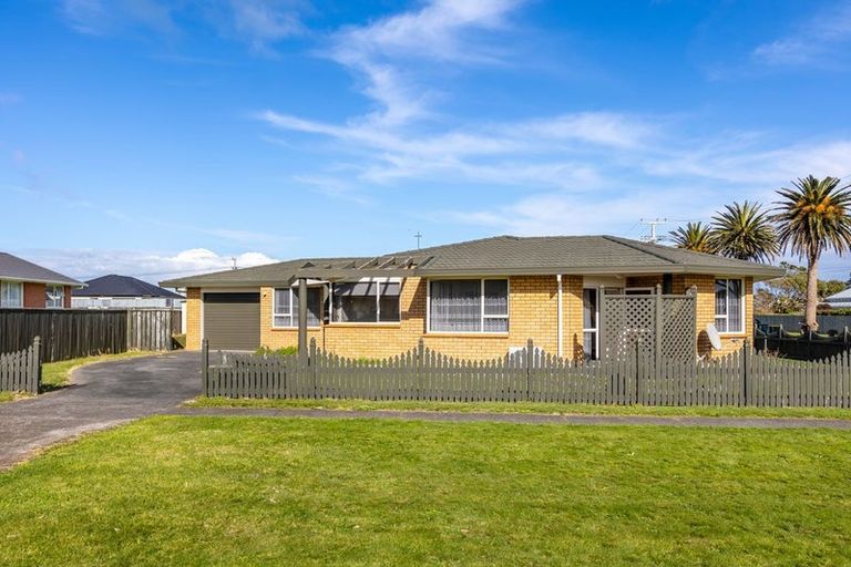 Photo of property in 40 Gisborne Terrace, Opunake, 4616