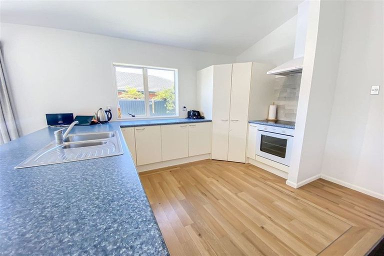 Photo of property in 73 Aston Drive, Waimairi Beach, Christchurch, 8083