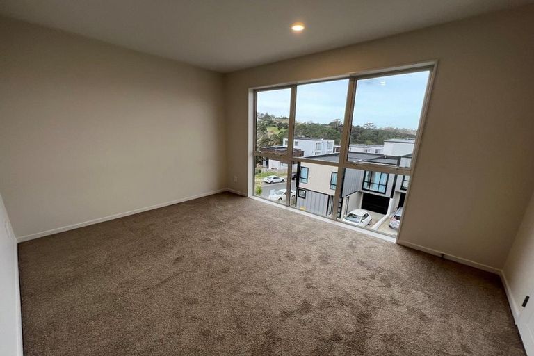 Photo of property in 3 Waihou Crescent, Albany Heights, Auckland, 0632