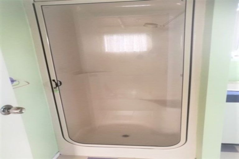 Photo of property in 6 Da Vinci Place, West Harbour, Auckland, 0618