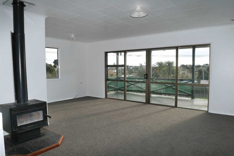 Photo of property in 122 Matai Road, Raumati South, Paraparaumu, 5032