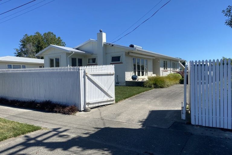 Photo of property in 12 Palmerston Road, Havelock North, 4130