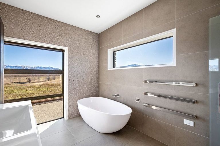 Photo of property in 309 Golden Road, Springvale, Alexandra, 9393