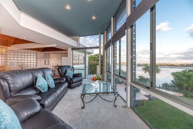Photo of property in 13 Norwood Road, Bayswater, Auckland, 0622