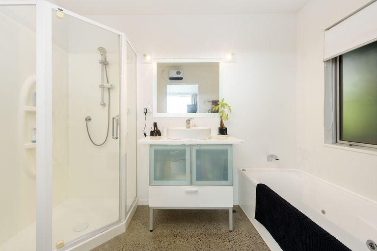 Photo of property in 1340 Papamoa Beach Road, Papamoa Beach, Papamoa, 3118