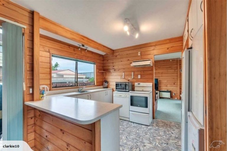 Photo of property in 197 Walter Strevens Drive, Conifer Grove, Takanini, 2112