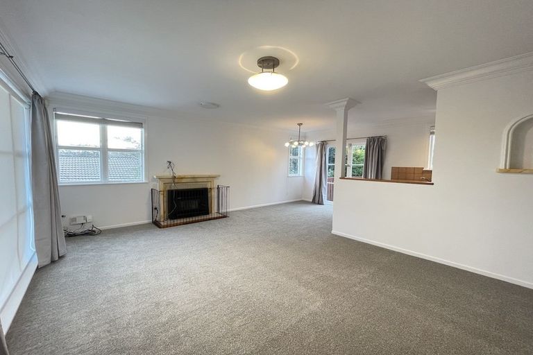 Photo of property in 13 Webb Place, Forrest Hill, Auckland, 0620