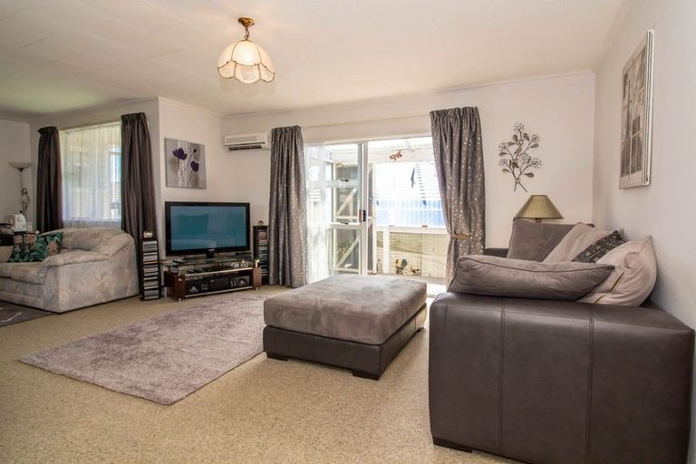 Photo of property in 48 Peel Street, Westport, 7825