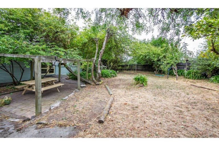 Photo of property in 330 Centaurus Road, Hillsborough, Christchurch, 8022