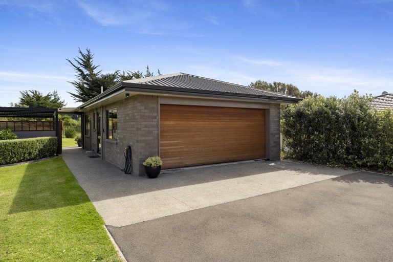 Photo of property in 7 Byron Brown Place, Otaki Beach, Otaki, 5512