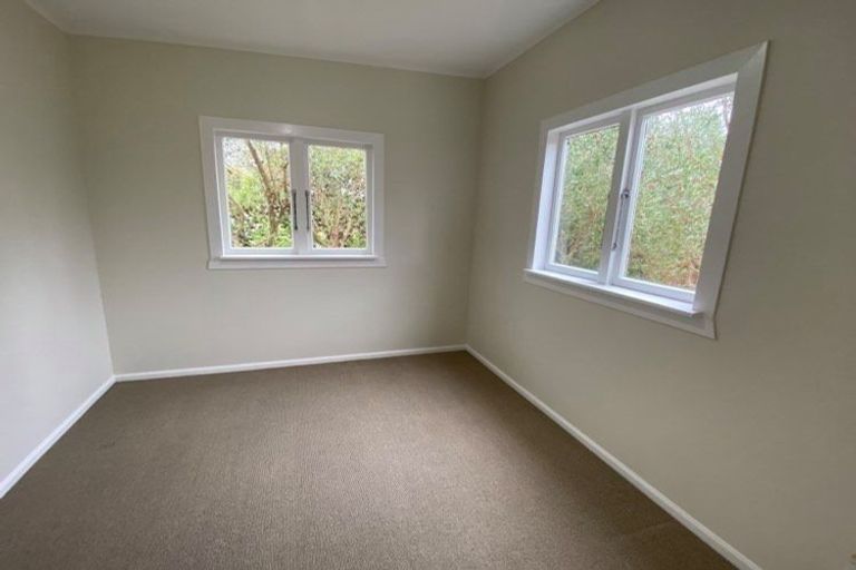 Photo of property in 98 Queens Road, Waikanae Beach, Waikanae, 5036