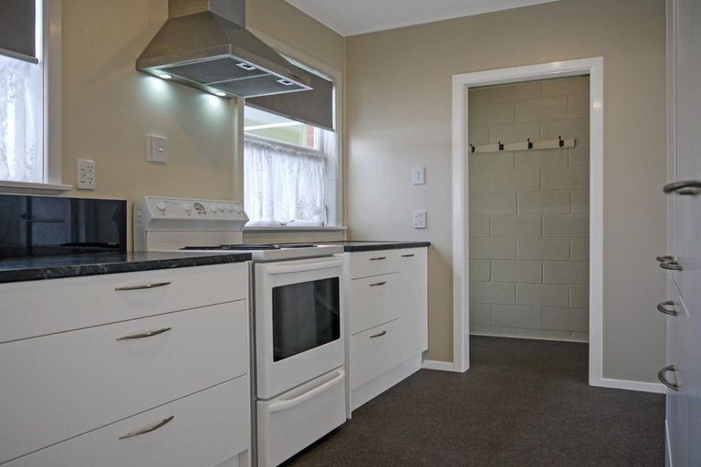 Photo of property in Oberon Flats, 48a Merton Street, Trentham, Upper Hutt, 5018