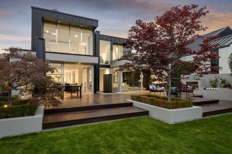 Photo of property in 29 Idris Road, Fendalton, Christchurch, 8052